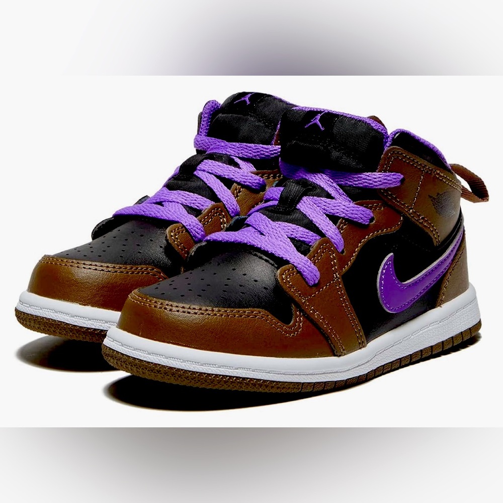 Nike Air Jordan 1 Mid TD |
Palamino - White - Wild Berry  New Sz 6C